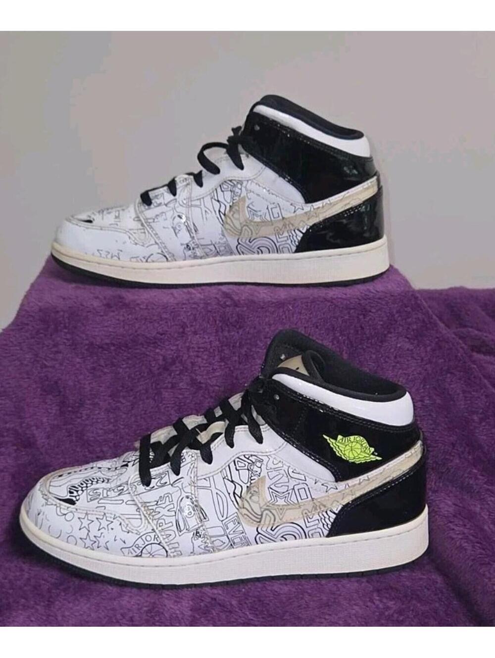 Nike Air Jordan 1 Mid SE (GS) DIY Doodle Black Graffiti DC4099-100 Size 7 Youth